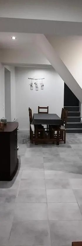 Nouveau à Cuisery appartement 70m2，位于屈斯里的酒店