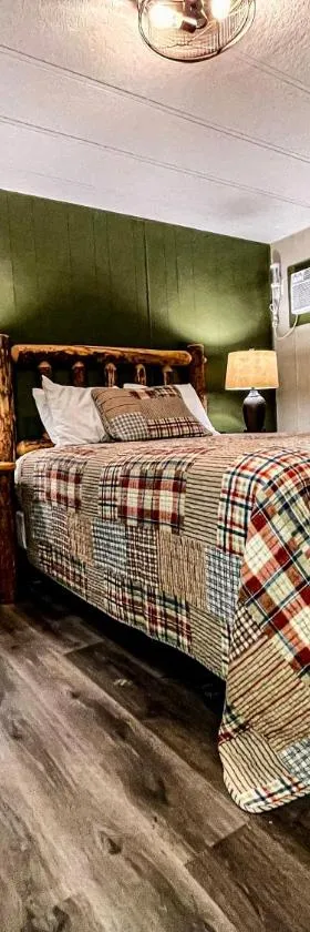 Lone Fir Resort，位于Cougar的酒店