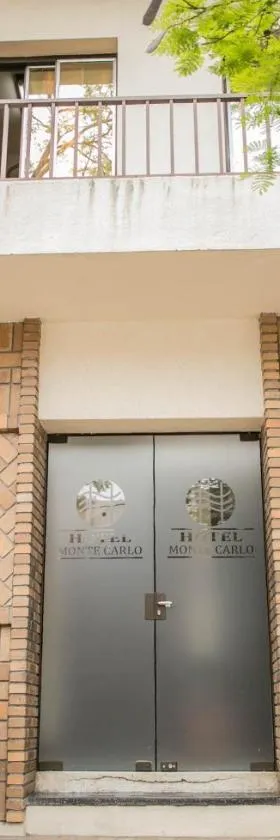 Hotel Monte Carlo，位于乌鲁瓜亚纳的酒店