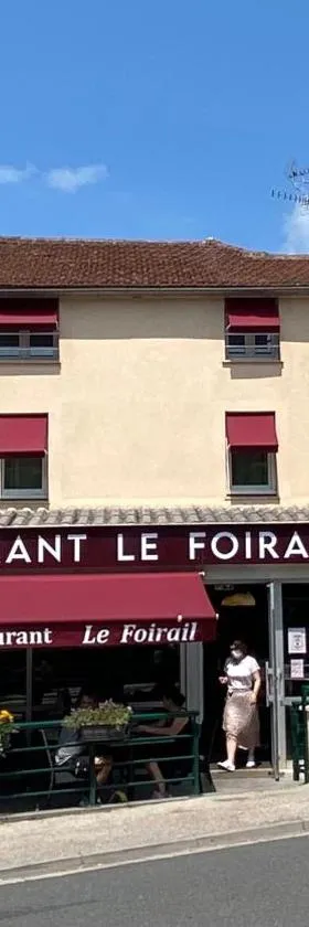 HOTEL LE FOIRAIL，位于菲雅克的酒店