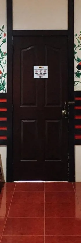 RedDoorz @ Mountain Citi Tourist Inn Canlaon，位于Panubigan的酒店