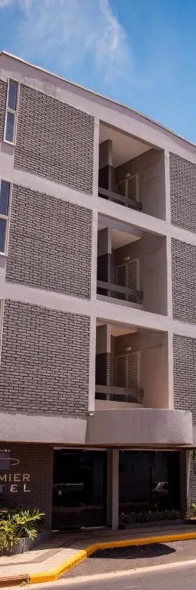 Premier Hotel，位于沃图波兰加的酒店