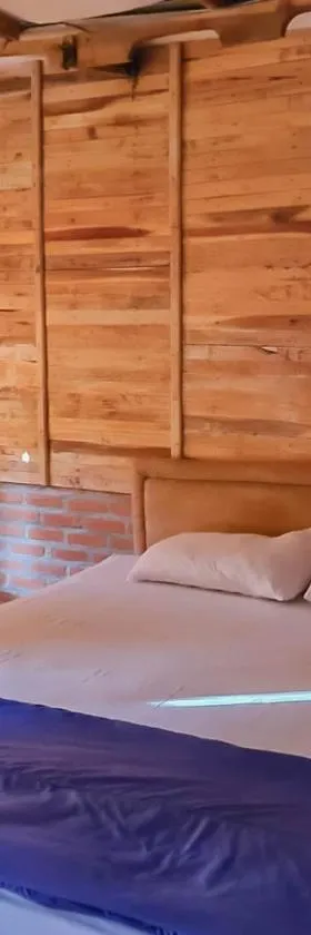 Family Guest House Lembang RedPartner，位于伦邦的酒店