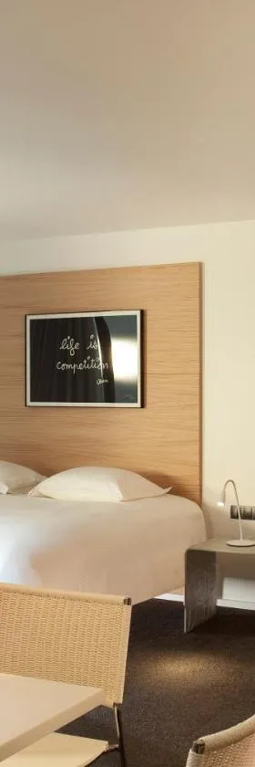 Hotel Le Pavillon 7，位于奥贝奈的酒店