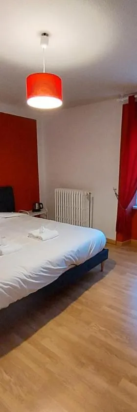 Hôtel le Comtois，位于Saône的酒店