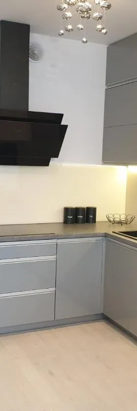 Caskada Modern Apartment 3 NOWY APARTAMENTOWIEC WINDA，位于斯武普斯克的酒店