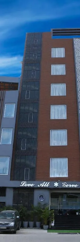 Sai Maa Hotel & Residency，位于普塔帕蒂的酒店