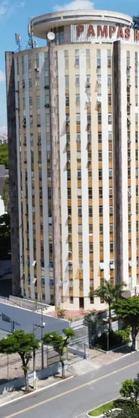 Pampas Palace Hotel，位于圣贝尔纳多-杜坎普的酒店