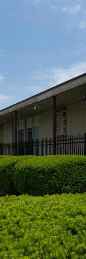 卢雷洞穴汽车旅馆，位于卢雷的酒店