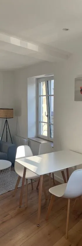 Lamballe plein centre, superbe appartement 1er étage，位于朗巴勒的酒店