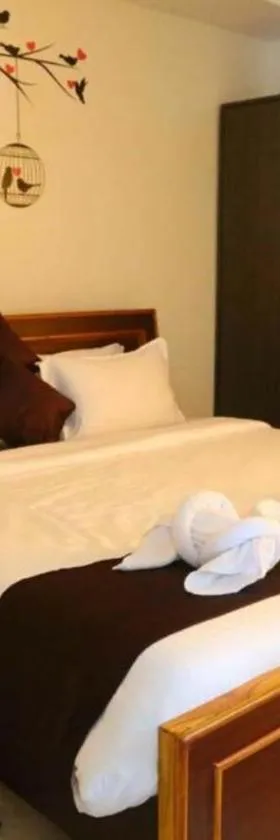 Homey Suites - Vizag Beach，位于维沙卡帕特南的酒店