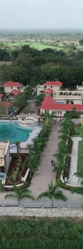 Vikrama Heritage Resort Pavagadh，位于Hālol的酒店