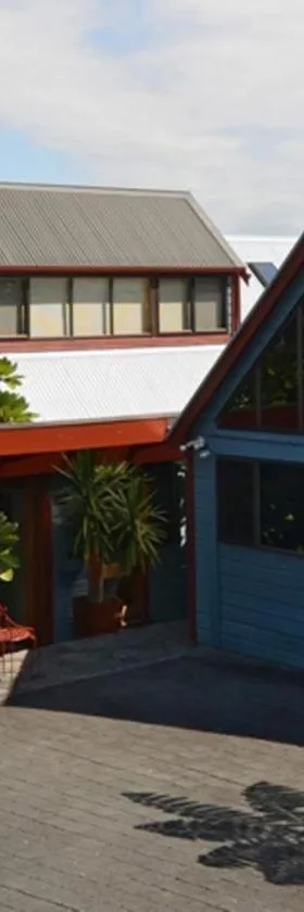 蒂托尔山林小屋住宿加早餐旅馆，位于拉塞尔的酒店