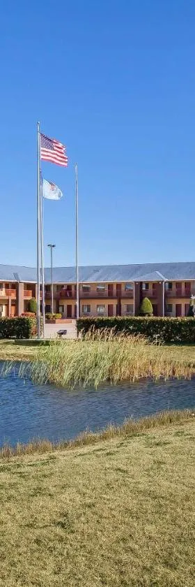 Quality Inn & Suites Owasso US-169，位于Owasso的酒店