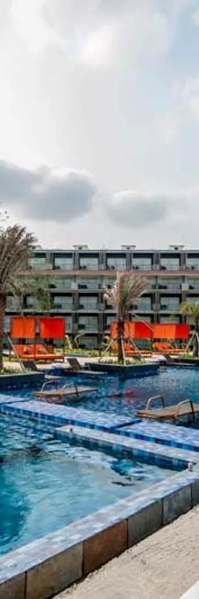 Hotel Sonar Bangla Taki，位于Hāsnābād的酒店