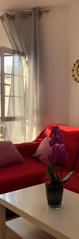 Apartamento vistas al mar, wifi de 600 Mb，位于大塔拉哈尔的酒店