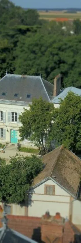 YXIE - Manoir des Arts，位于Villeblevin的酒店