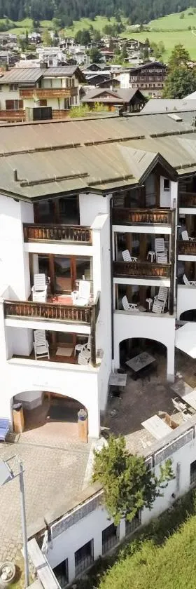 Arena Guesthouse，位于弗利姆斯的酒店