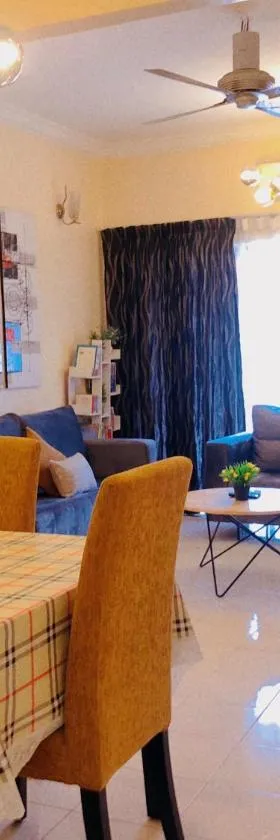 101 Sky Mirror Homestay，位于瓜拉雪兰戈的酒店