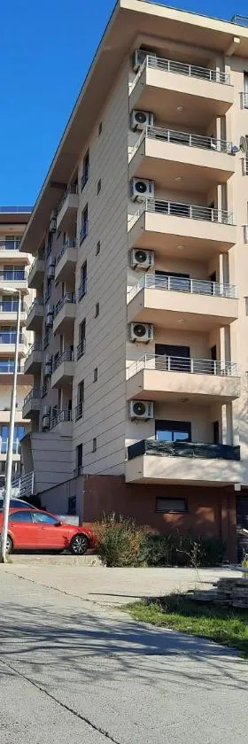 Marina Apartment，位于贝西奇的酒店