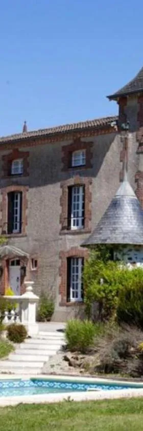 Les Lauriers，位于Peyrat-de-Bellac的酒店