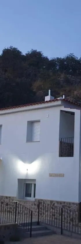 Casas rurales La Carrasca，位于奥萨德蒙铁尔的酒店