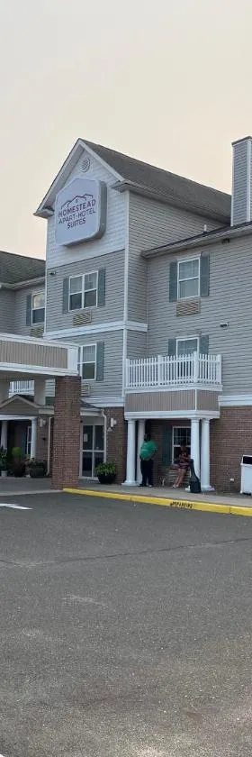 Homestead Lodge Apart Hotel，位于普莱森特维尔的酒店