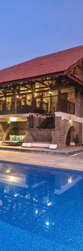 SaffronStays Vedika - EcoFriendly villa by the River with Pool，位于Pālghar的酒店