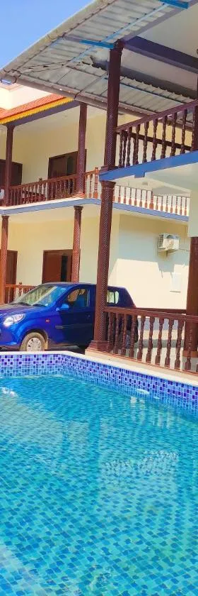 Kayaloram Resort，位于Pūvār的酒店