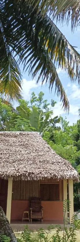 Onja Surf Camp，位于Mahambo的酒店