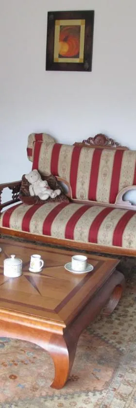 poppy chambres d'hotes，位于Tursac的酒店