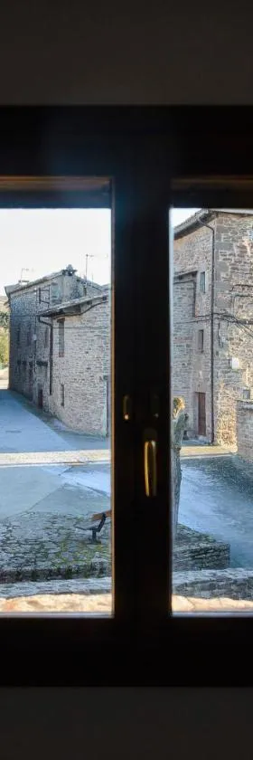 UNDUESINA Albergue Undués de Lerda，位于Undués de Lerda的酒店