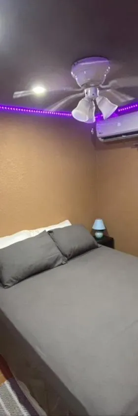 Bahia Azul Apartment，位于Six Huts的酒店