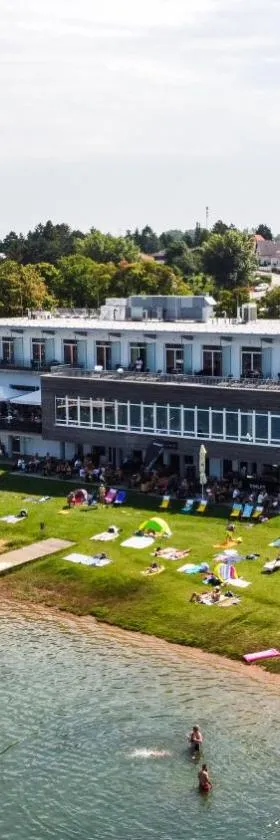 Neufeldersee Hotel & Restaurant，位于诺伊费尔德-安德列斯的酒店