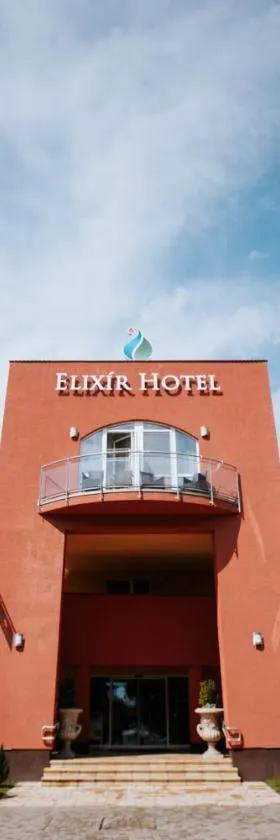 Elixír Medical Wellness Hotel，位于莫劳豪洛姆的酒店