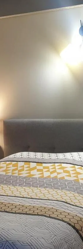 Chez Émile maison d'hotes 2 chambres avec jardin privé，位于Humes的酒店