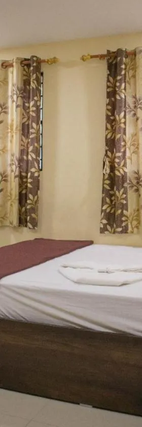 Shri Vasant Lodge，位于胡布利的酒店