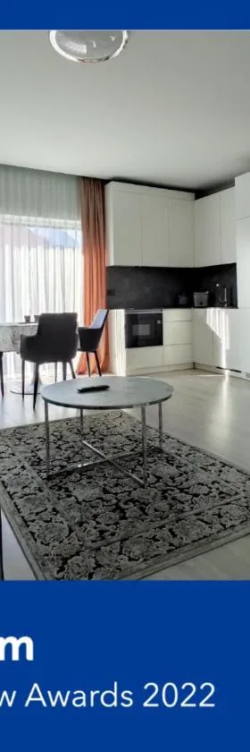 NEW J&R Apartment near Girstutis, Free private parking & Self Check-In，位于考纳斯的酒店