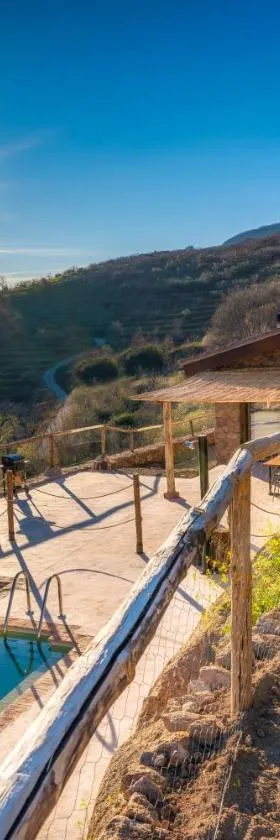 Cerrás Agroturismo，位于赫尔特的酒店