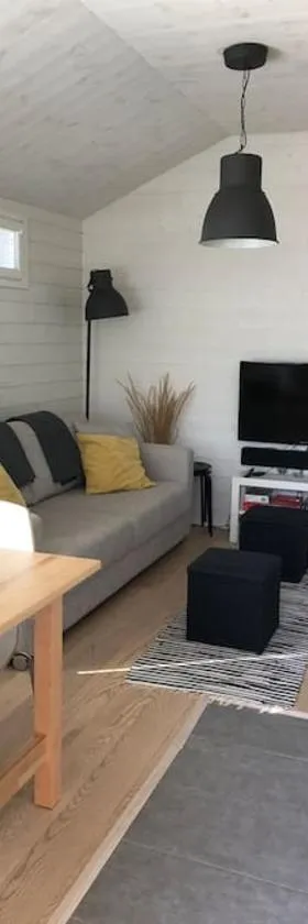 Hailuoto Marjaniemi Rantasumppu - Cottage 2 with Sauna & Air conditioning，位于海卢奥托的酒店
