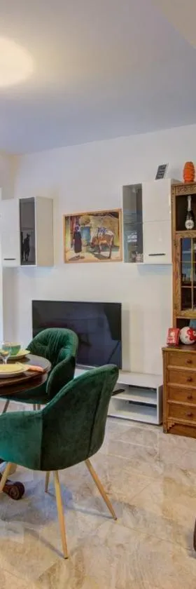 House of Velebit Adria，位于塞尼的酒店