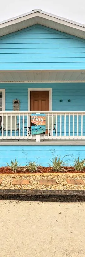 Family-Friendly Home, Walk to Steinhatchee River!，位于Steinhatchee的酒店