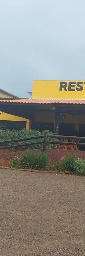 HOTEL E RESTAURANTE NA CHÁCARA，位于多拉杜斯的酒店