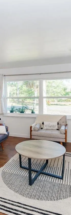 NEW Cozy House 5 Min Three Sisters Springs，位于克里斯特尔里弗的酒店