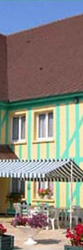 Logis Hôtel Le Pan De Bois，位于布里维安德斯的酒店