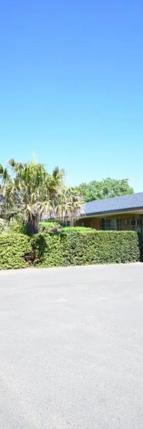 Macquarie Valley Motor Inn，位于Warren的酒店