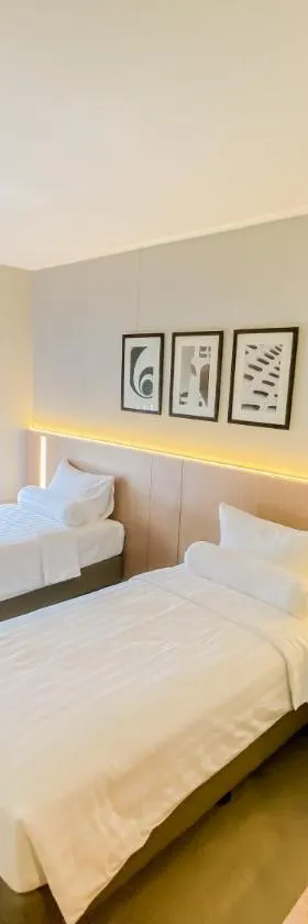 Front One King Hotel Tuban，位于Tuban的酒店