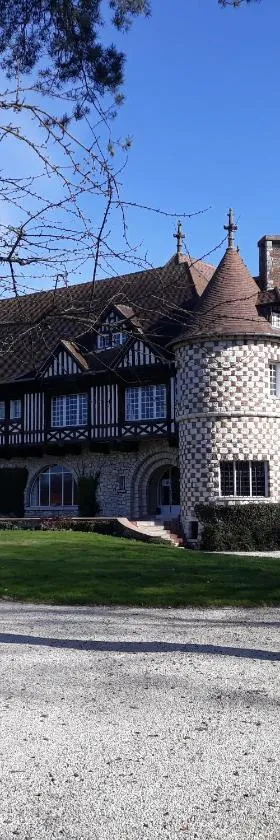 Chambres d'Hôtes Manoir de Beaumarchais，位于莱斯卡珀利斯博尔波的酒店