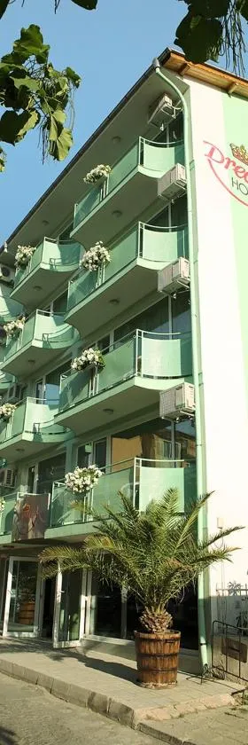 Dreams Family Hotel，位于内塞伯尔的酒店