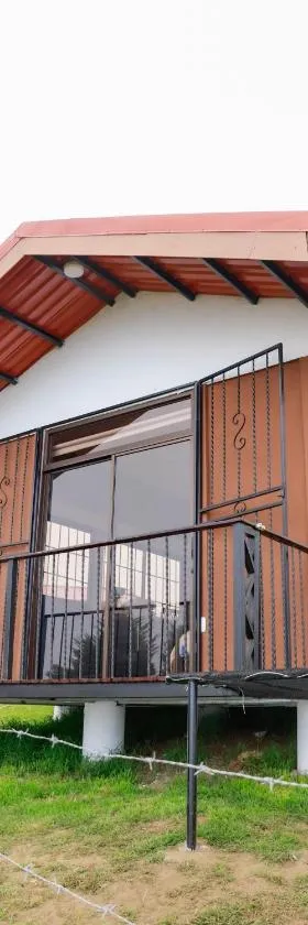 Cabañas La Montañuela，位于Llano Grande的酒店